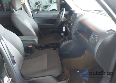 2016 Jeep Patriot Sport z USA, uszkodzony, nr VIN 1C4NJPBA3GD734958